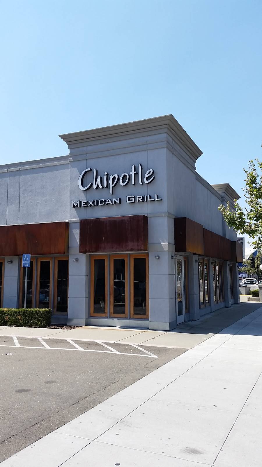 Chipotle Mexican Grill | restaurant | 3369 Castro Valley Blvd, Castro Valley, CA 94546, USA | 5105828643 OR +1 510-582-8643