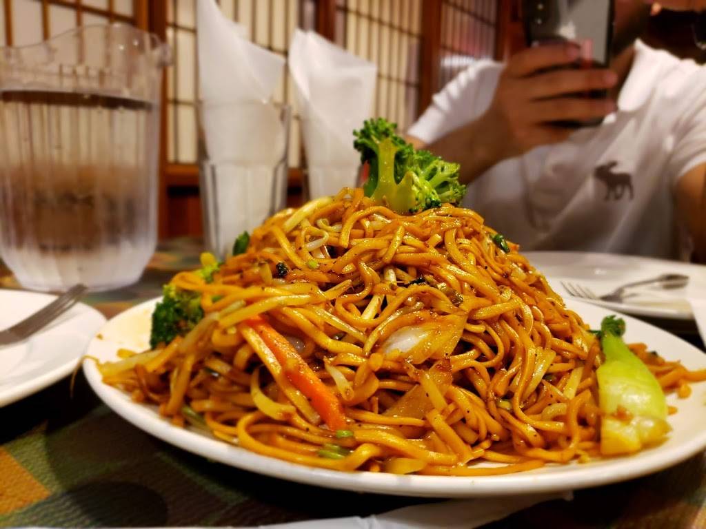 Super Hakka Restaurant | restaurant | 1801 Lawrence Ave E, Scarborough, ON M1R 2X7, Canada | 4167550855 OR +1 416-755-0855