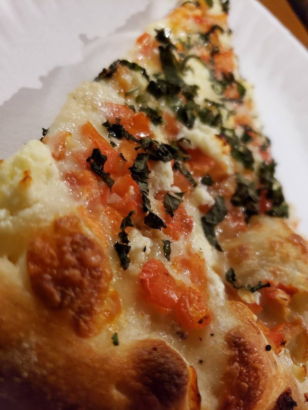 Pier One Pizza | restaurant | 15 Wharf St, Boothbay Harbor, ME 04538, USA | 2076335586 OR +1 207-633-5586