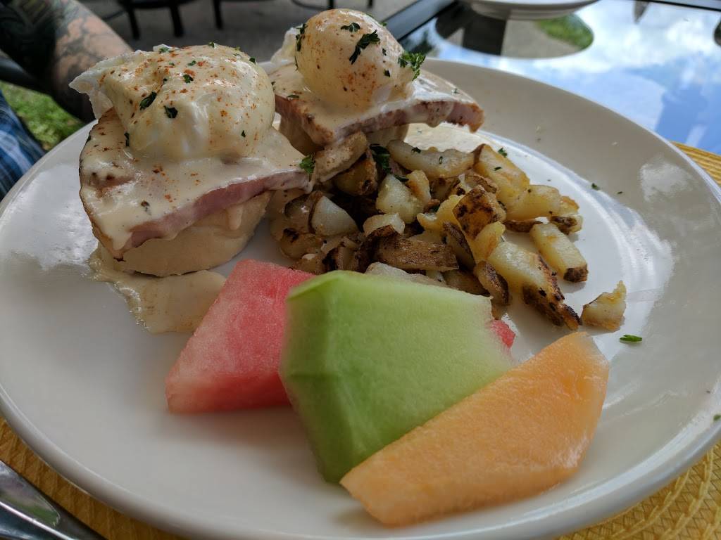 Moonshadows Restaurant | restaurant | 132 E Main St, Luray, VA 22835, USA | 5407431911 OR +1 540-743-1911