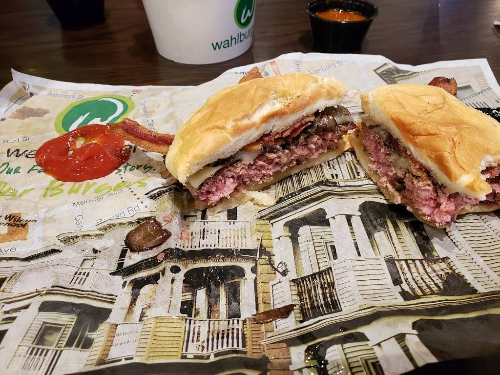 Wahlburgers | restaurant | 21200 Penn St, Taylor, MI 48180, USA | 3132097440 OR +1 313-209-7440