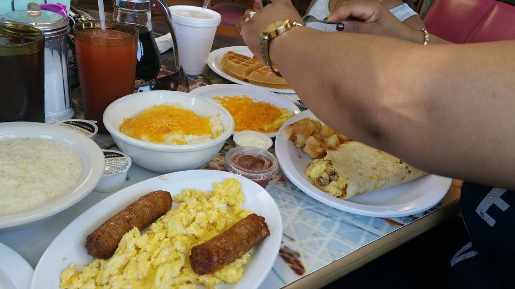 Southern Pancake House | restaurant | 7100 N Kings Hwy, Myrtle Beach, SC 29572, USA | 8434493832 OR +1 843-449-3832