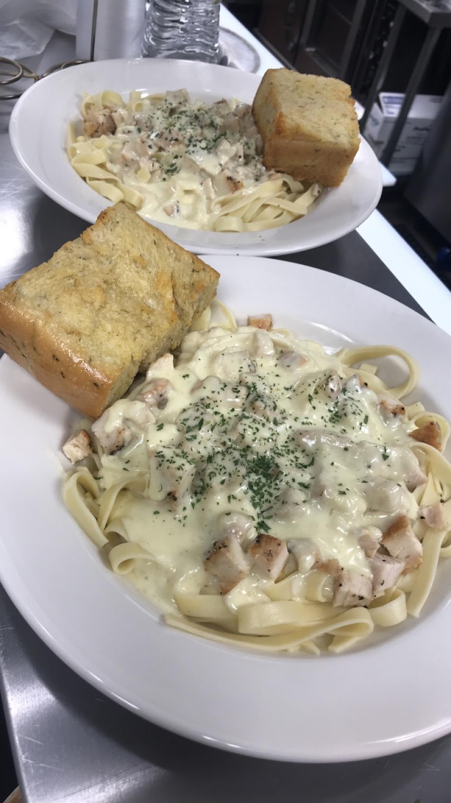 Bramas Pizzeria | restaurant | N112W16700 Mequon Rd, Germantown, WI 53022, USA | 2627354602 OR +1 262-735-4602