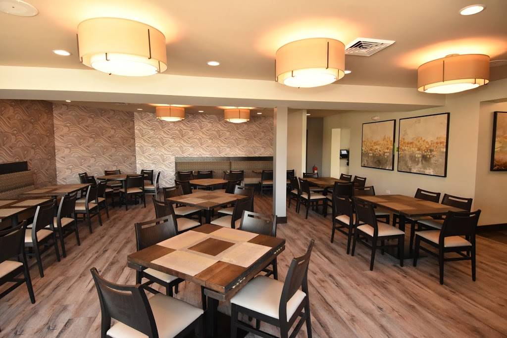 Trezeros Kitchen + Tap | restaurant | 302 W Northwest Hwy, Mt Prospect, IL 60056, USA | 8477494020 OR +1 847-749-4020