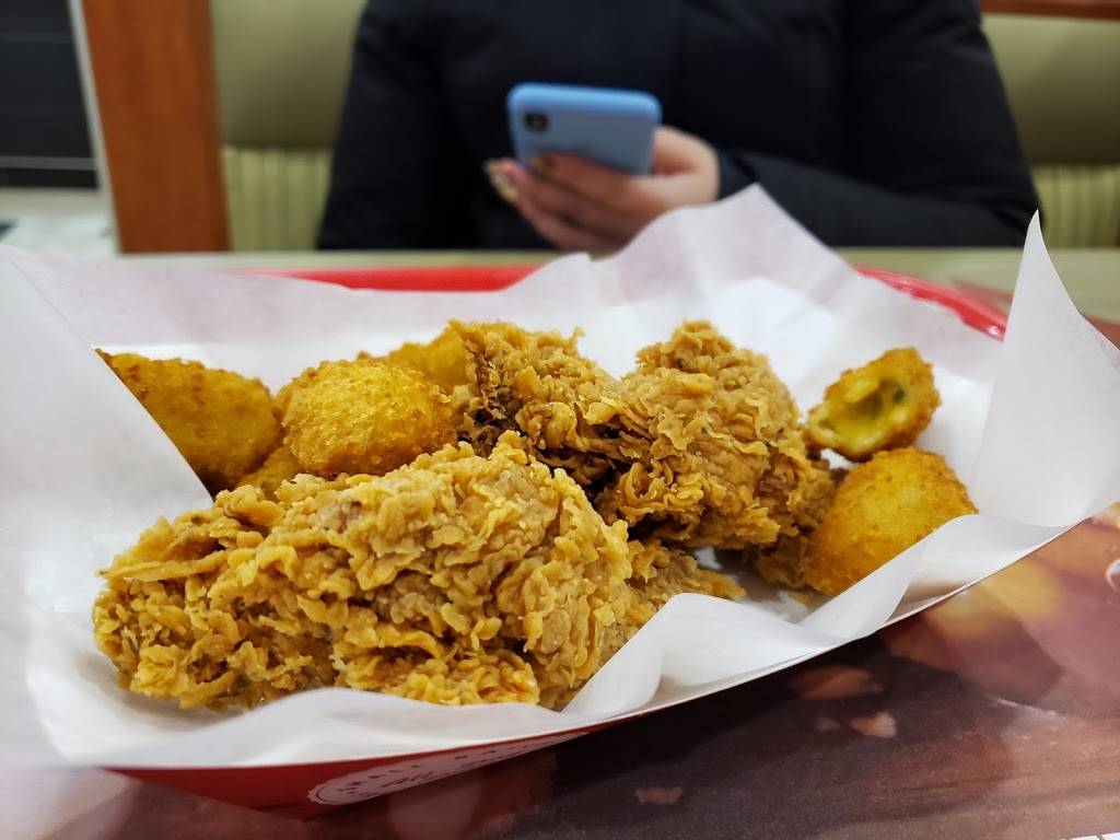 Churchs Chicken | restaurant | 3563 Lawrence Ave E unit b, Scarborough, ON M1H 1B3, Canada | 4164396060 OR +1 416-439-6060