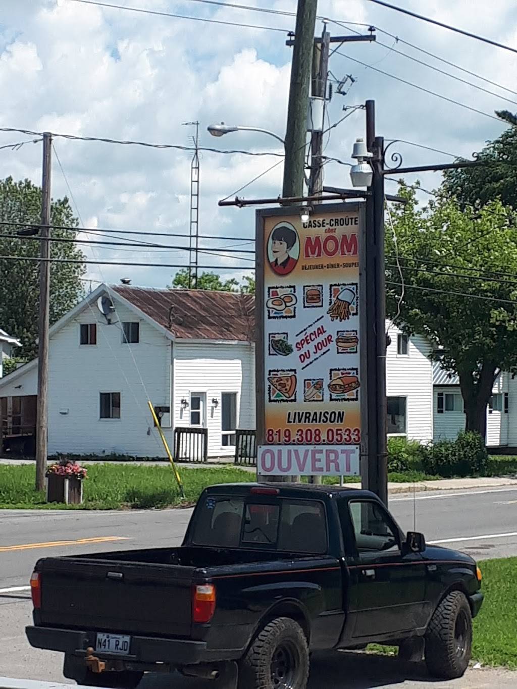 Casse Croute Chez Mom Patate | restaurant | 280 Rue Principale, Plaisance, QC J0V 1S0, Canada | 8194276562 OR +1 819-427-6562