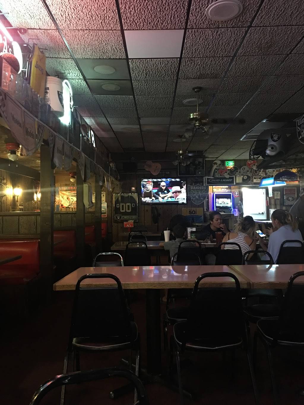 Game Time Pizza Palace | restaurant | 1584 N First St, Fresno, CA 93703, USA | 5592378272 OR +1 559-237-8272