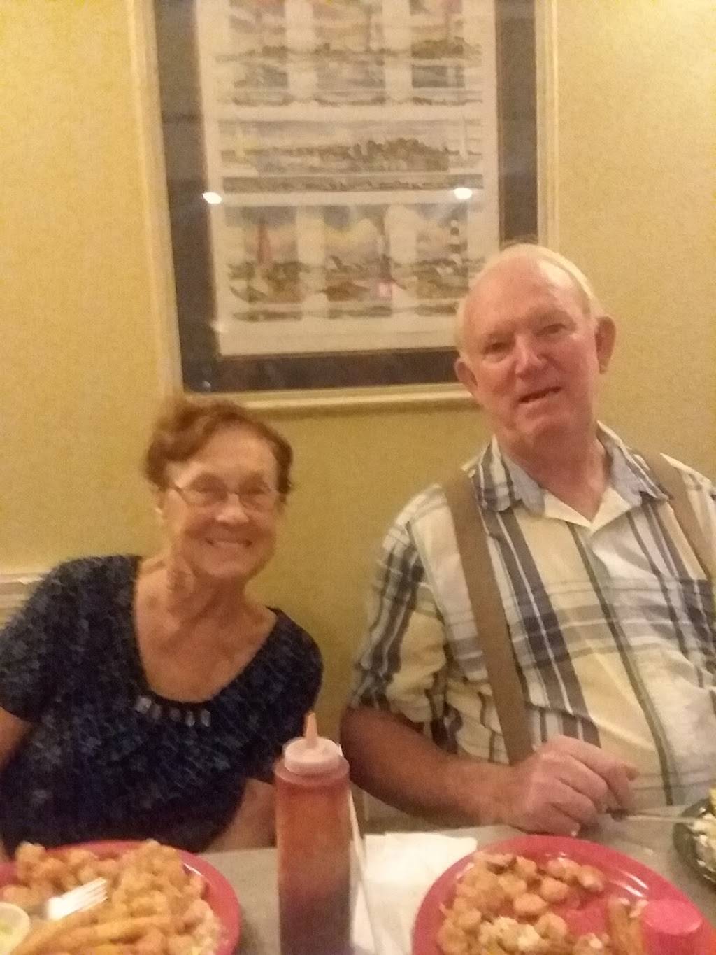 Sandpiper Seafood | restaurant | 1370 Hobbton Hwy, Clinton, NC 28328, USA | 9105928889 OR +1 910-592-8889