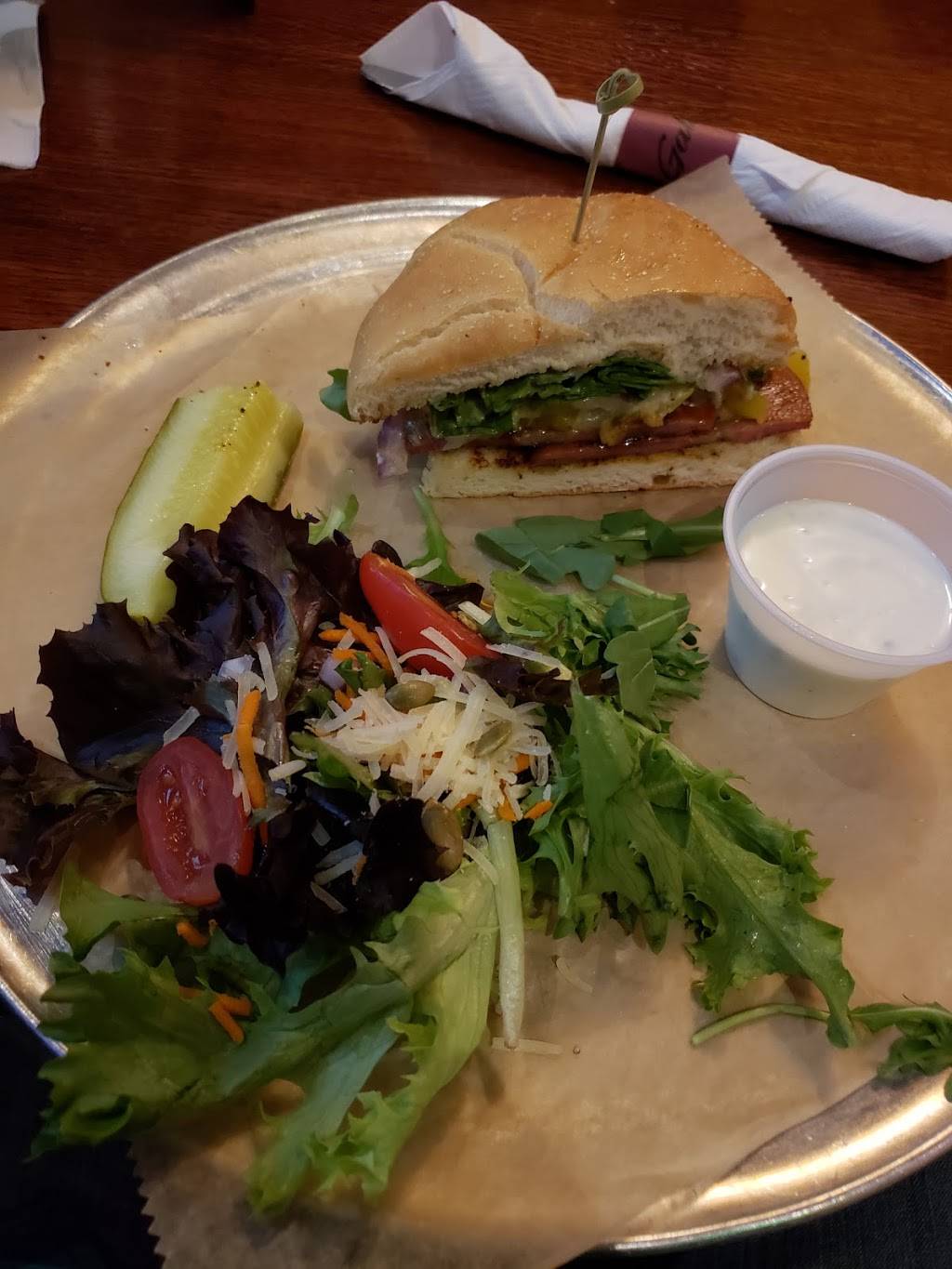 Gallos Tap Room Bethel Rd. | restaurant | 1928, 5019 Olentangy River Rd, Columbus, OH 43214, USA | 6144572394 OR +1 614-457-2394