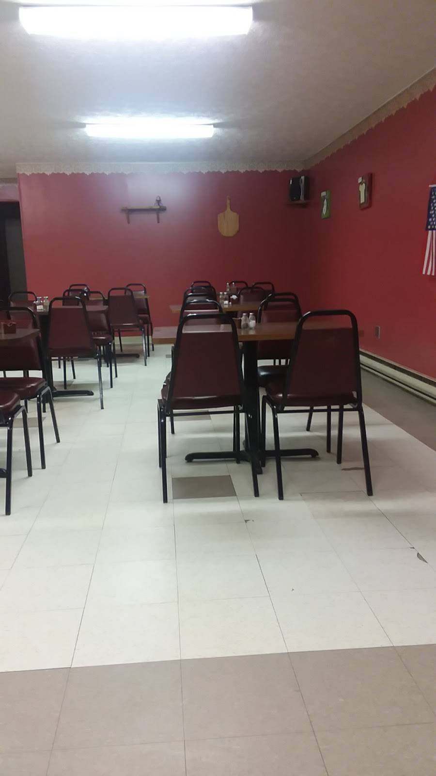 Pizza Parlor | restaurant | 153-101 N Market St, Shreve, OH 44676, USA | 3305672888 OR +1 330-567-2888