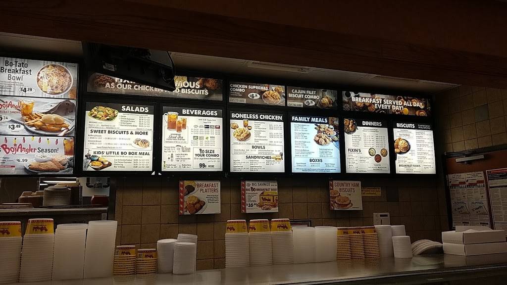 Bojangles Famous Chicken n Biscuits | restaurant | 10594 Kings Rd, Myrtle Beach, SC 29572, USA | 8434499493 OR +1 843-449-9493