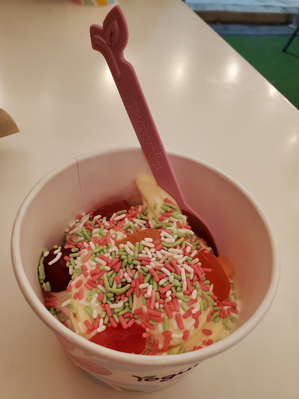 Holsom By Yogurtland | restaurant | 7598 Edinger Ave, Huntington Beach, CA 92647, USA | 7148422483 OR +1 714-842-2483