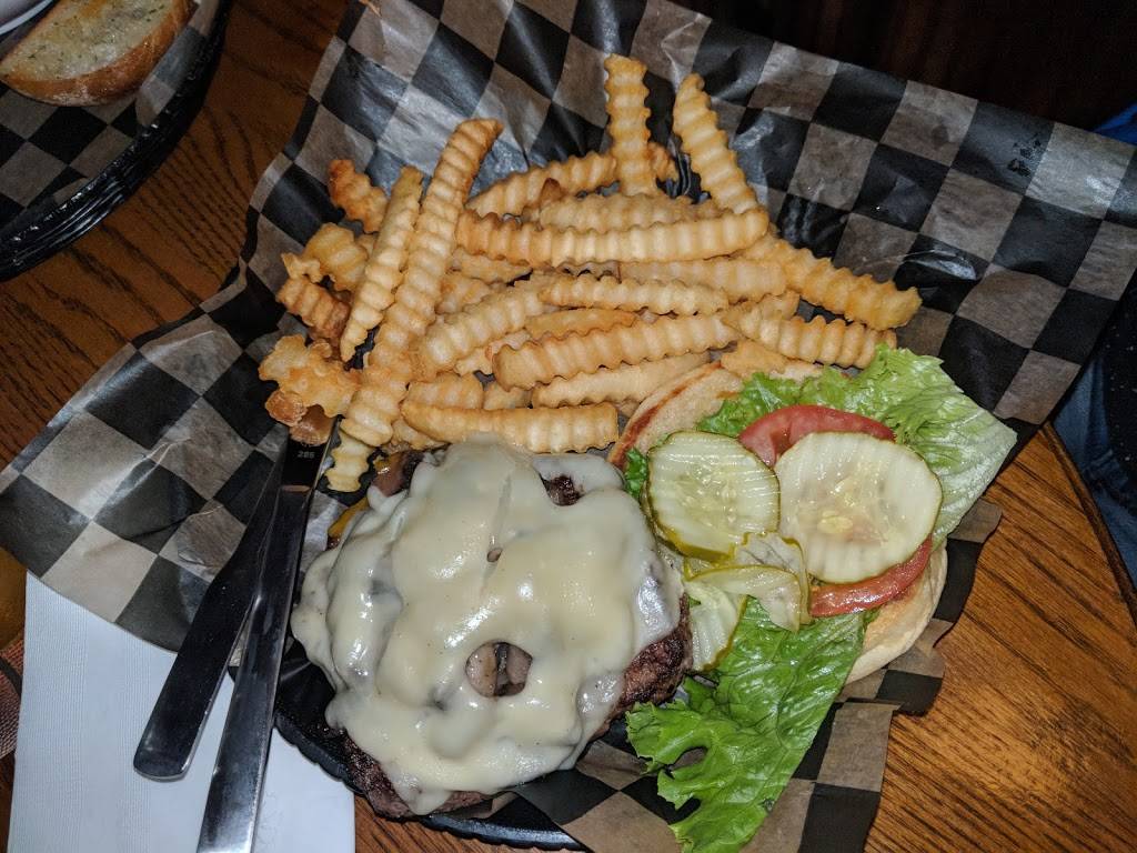 Francies | restaurant | 2100 Wakonda View Dr, Des Moines, IA 50321, USA | 5152855207 OR +1 515-285-5207