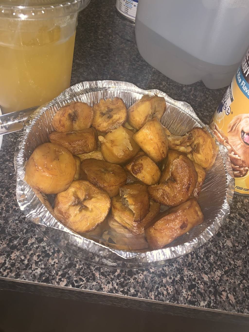 La Rola | restaurant | 400 E 198th St, Bronx, NY 10458, USA | 9176881448 OR +1 917-688-1448