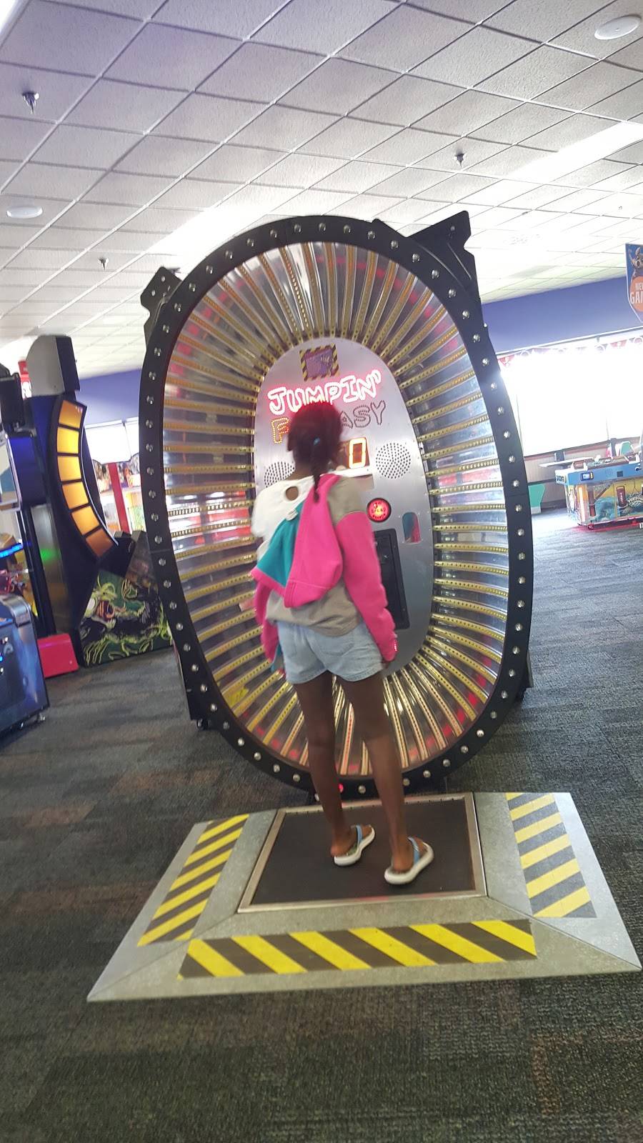 Chuck E. Cheeses | restaurant | 3631 Soldano Boulevard, Columbus, OH 43228, USA | 6143518884 OR +1 614-351-8884