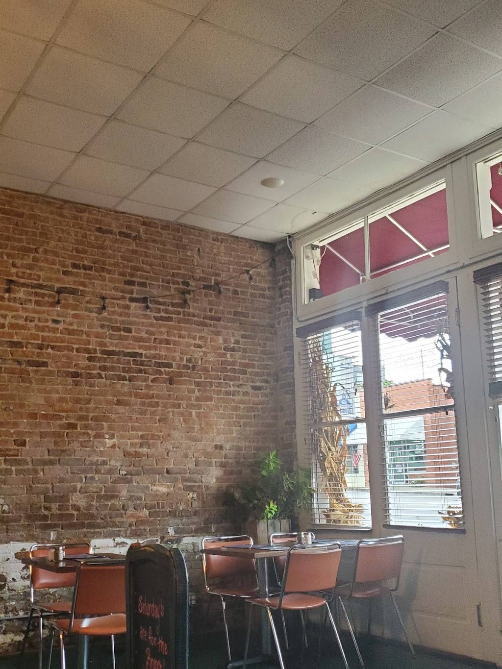 The Southern Table | restaurant | 227 N 1st St, Pulaski, TN 38478, USA | 9312926333 OR +1 931-292-6333