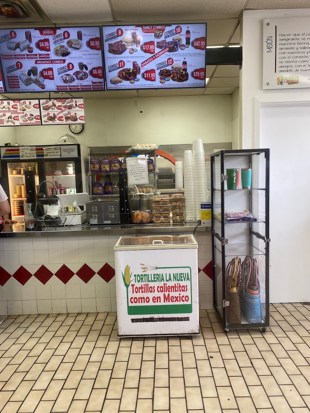 La Nueva de Zacatecas | restaurant | 3700 Decatur Ave, Fort Worth, TX 76106, USA | 8176240001 OR +1 817-624-0001