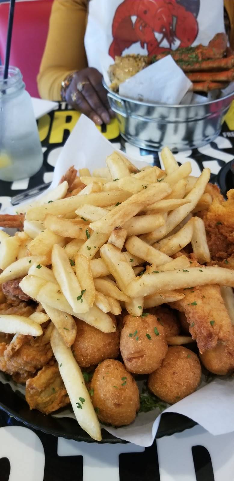 Drop by The River Seafood | restaurant | 1130 Person St, Fayetteville, NC 28312, USA | 9109203694 OR +1 910-920-3694