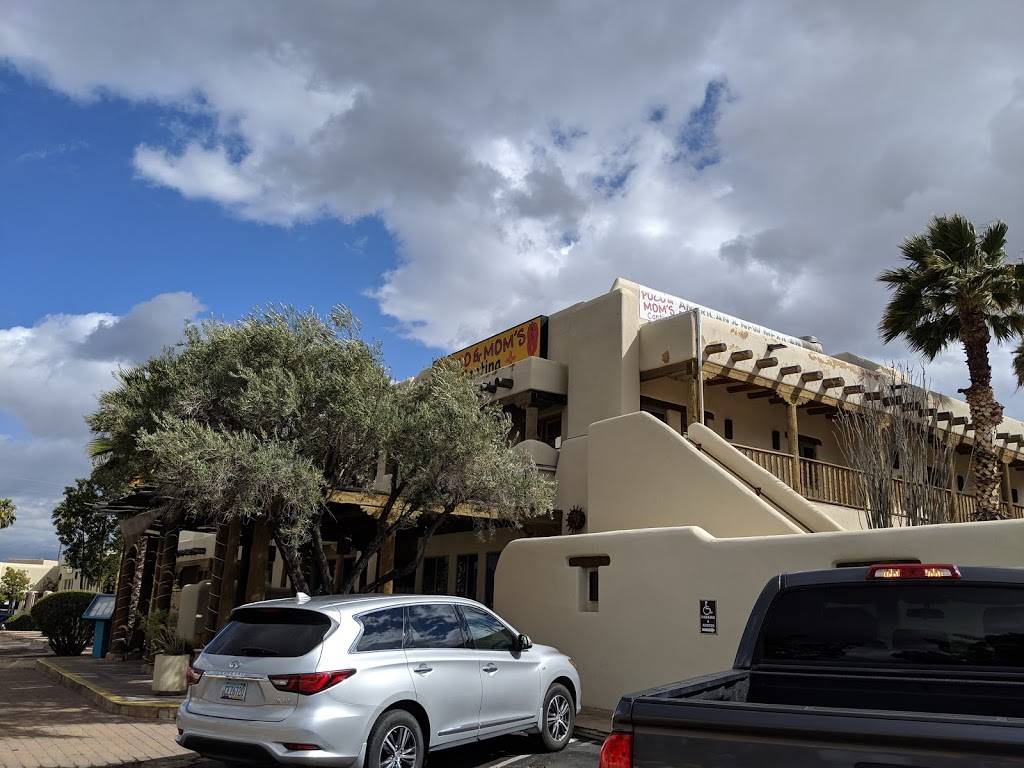 Poco & Moms Cantina | restaurant | 7000 E Tanque Verde Rd, Tucson, AZ 85715, USA | 5202969759 OR +1 520-296-9759