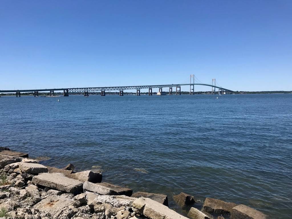 Topside Restaurant | restaurant | Newport, RI 02841, USA | 4018411442 OR +1 401-841-1442