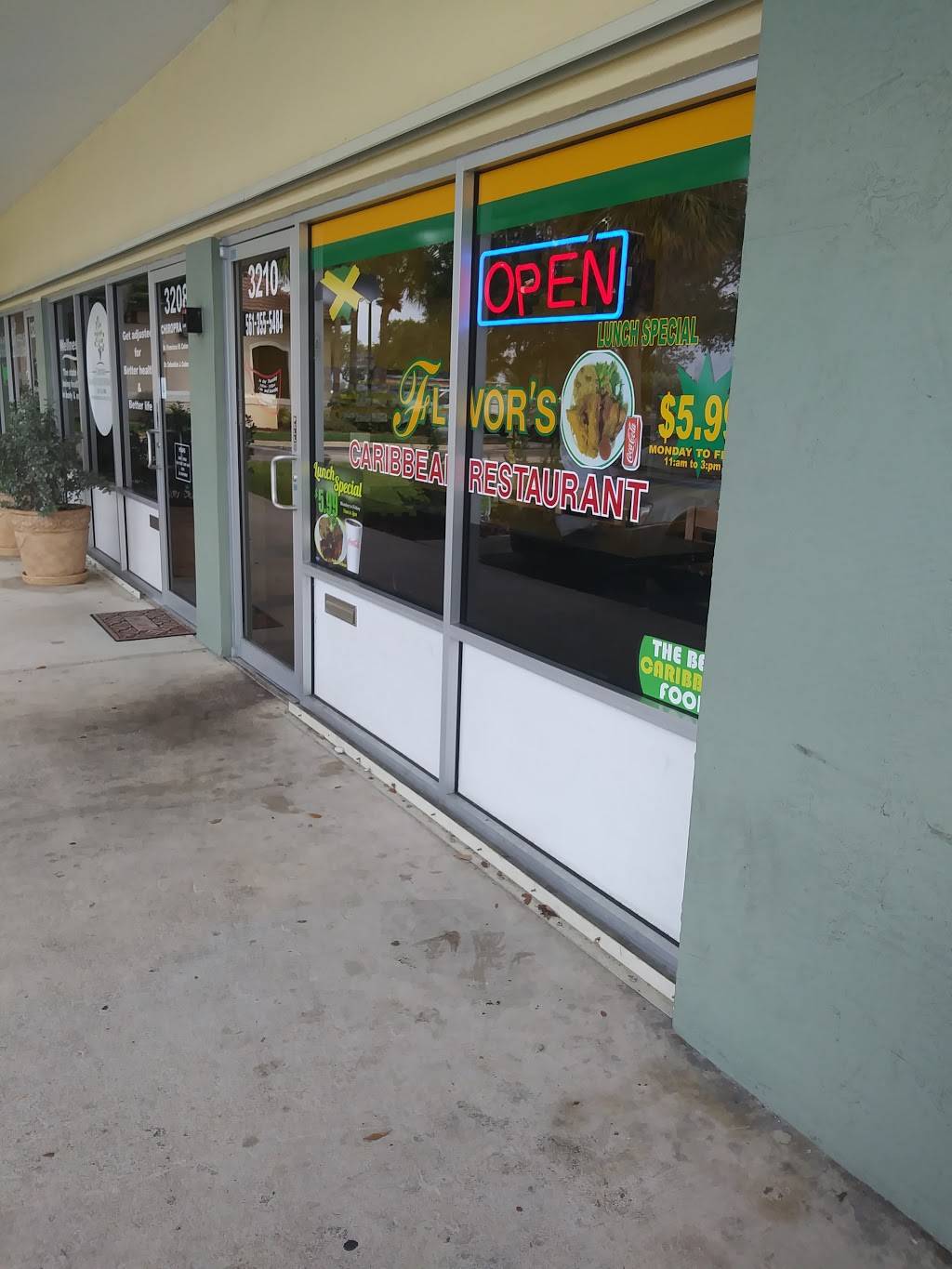 Flavors Caribbean Restaurant | restaurant | 3210 Lantana Rd, Lantana, FL 33462, USA | 5613555484 OR +1 561-355-5484