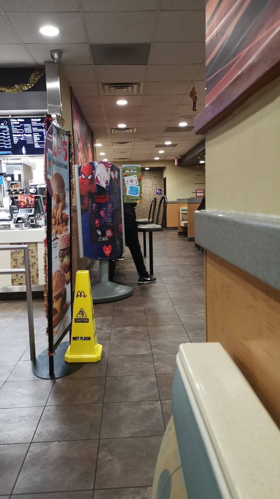 McDonalds | cafe | 208 N, CA-65, Lindsay, CA 93247, USA | 5595624567 OR +1 559-562-4567