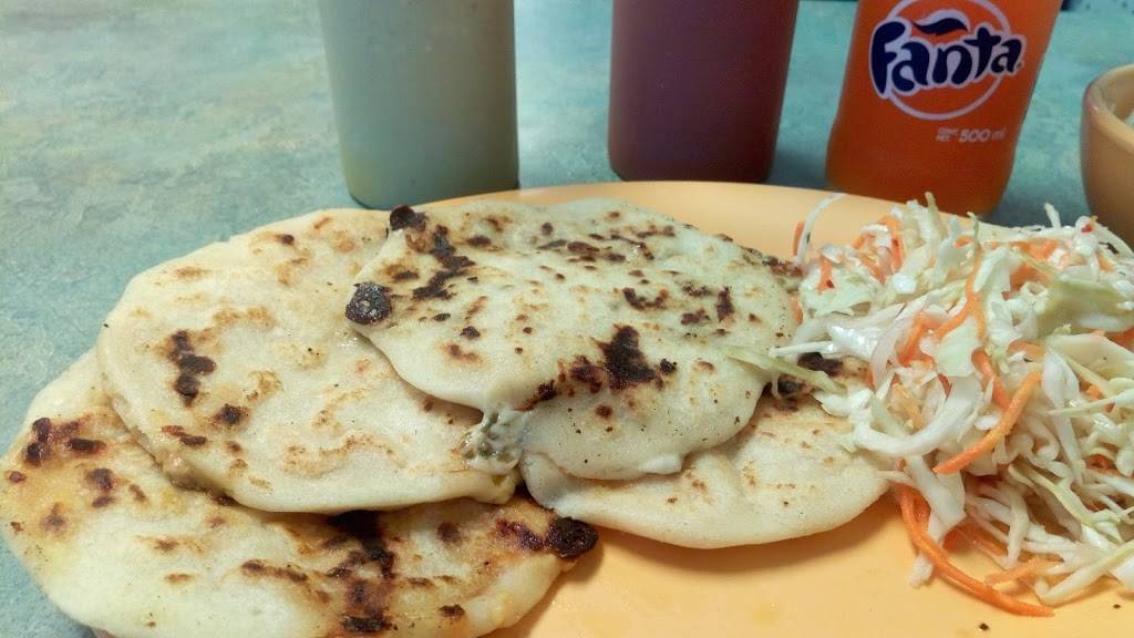 Tienda y Restaurant Lilis | restaurant | 417 S Belt Line Rd, Grand Prairie, TX 75051, USA | 9726421113 OR +1 972-642-1113