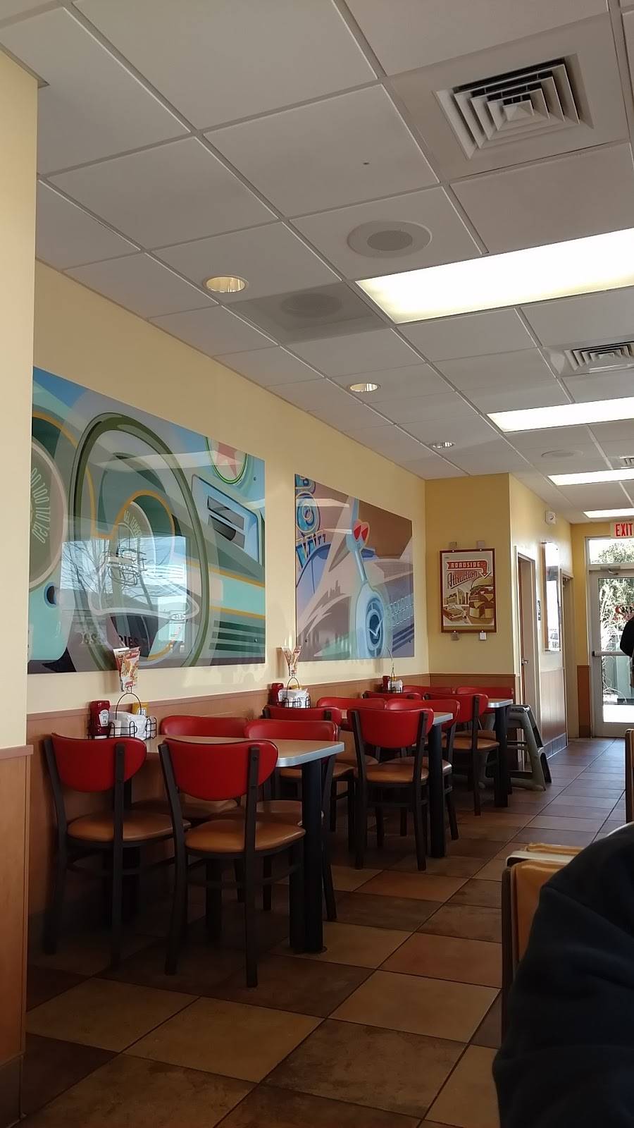 A&W | restaurant | 925 Frontenac Dr, Winona, MN 55987, USA | 5074521030 OR +1 507-452-1030