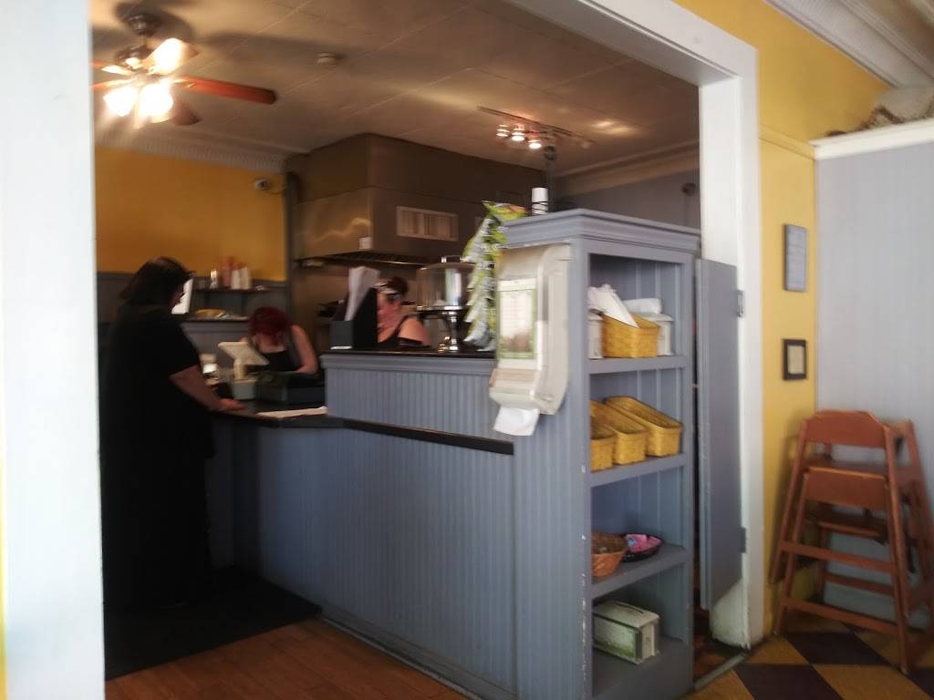 Purple Onion | cafe | 44 Inn St, Newburyport, MA 01950, USA | 9784659600 OR +1 978-465-9600