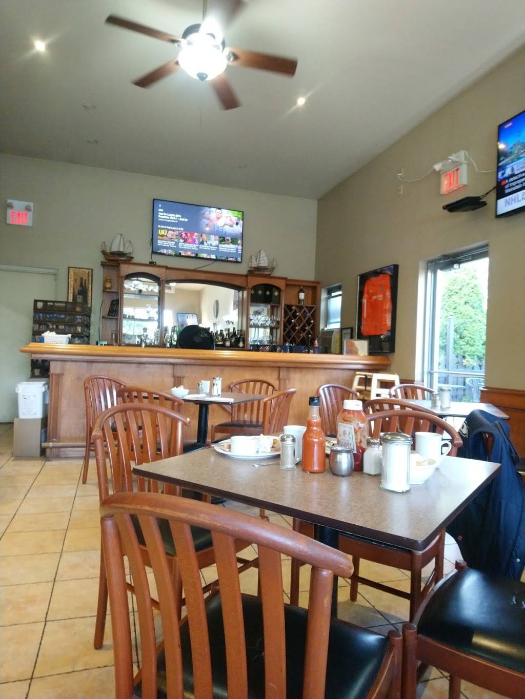 Sammys Family Restaurant | restaurant | 2 Cameron Dr, Ancaster, ON L9G 2L3, Canada | 9056486756 OR +1 905-648-6756