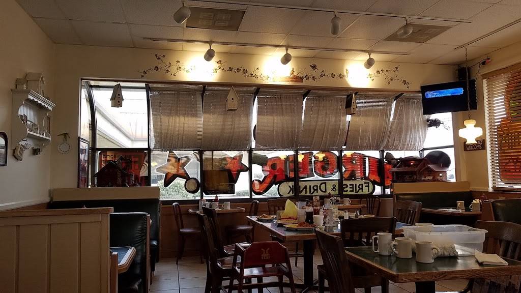 Skillet Cafe | restaurant | 4646 Phelan Rd, Phelan, CA 92371, USA | 7608682298 OR +1 760-868-2298