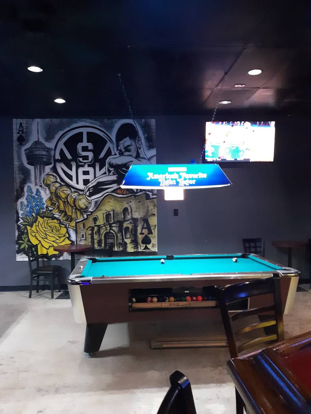 Aces Sports Bar SA | restaurant | 8373 Perrin Beitel Rd, San Antonio, TX 78218, USA | 2103142133 OR +1 210-314-2133