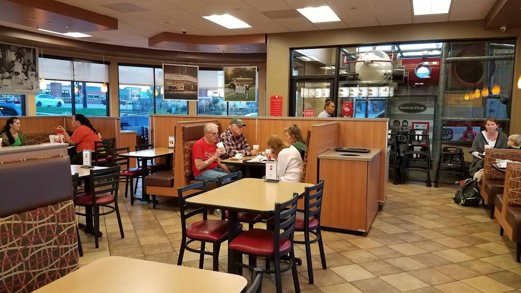 Chick-fil-A | restaurant | 950 Cpl Max Donahue Ln, Highlands Ranch, CO 80129, USA | 3034701300 OR +1 303-470-1300