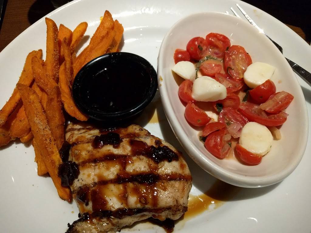 TGI Fridays | restaurant | 1200 S Dixie Hwy, Coral Gables, FL 33146, USA | 3056687808 OR +1 305-668-7808
