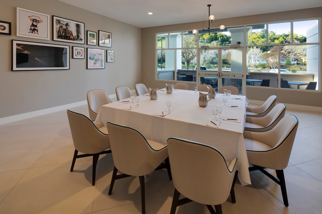 Red Oak Craft Bar and Rotisserie | restaurant | 101 McInnis Pkwy, San Rafael, CA 94903, USA | 4154995931 OR +1 415-499-5931