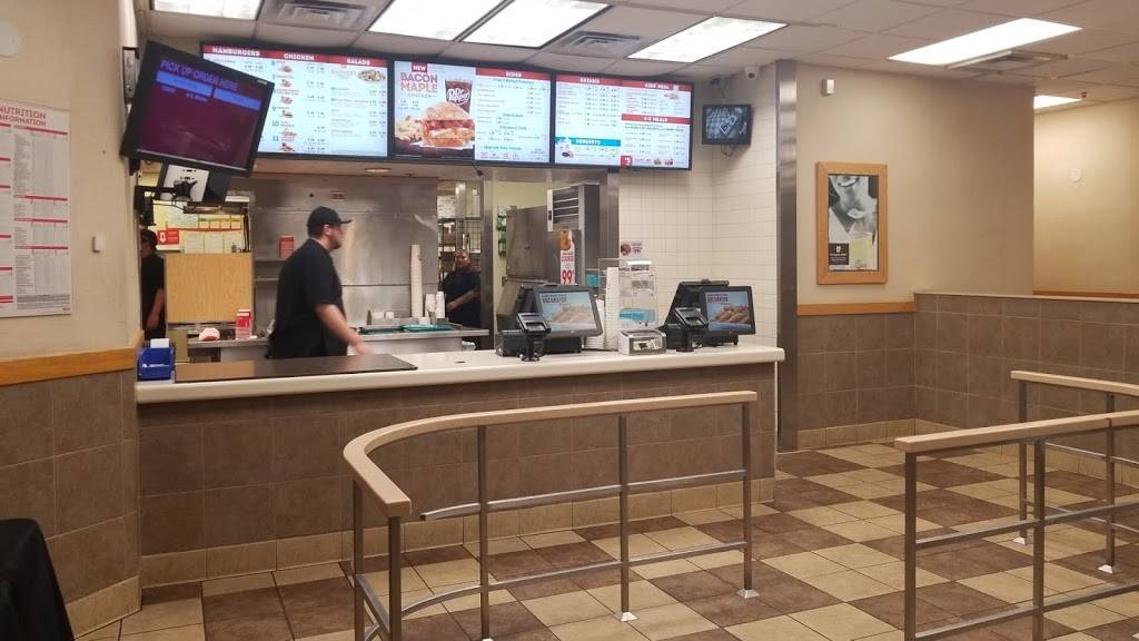 Wendys | restaurant | 4815 N Pima Rd, Scottsdale, AZ 85251, USA | 4809451445 OR +1 480-945-1445