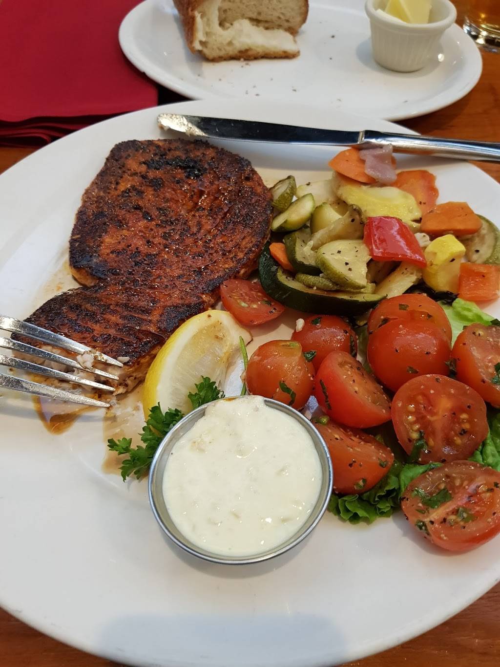 The Fish Market | restaurant | 3775 El Camino Real, Santa Clara, CA 95051, USA | 4082463474 OR +1 408-246-3474