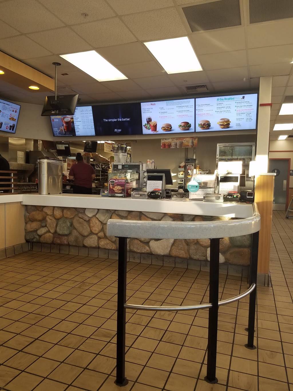 McDonalds | cafe | 2757 E Bidwell St, Folsom, CA 95630, USA | 9169846305 OR +1 916-984-6305