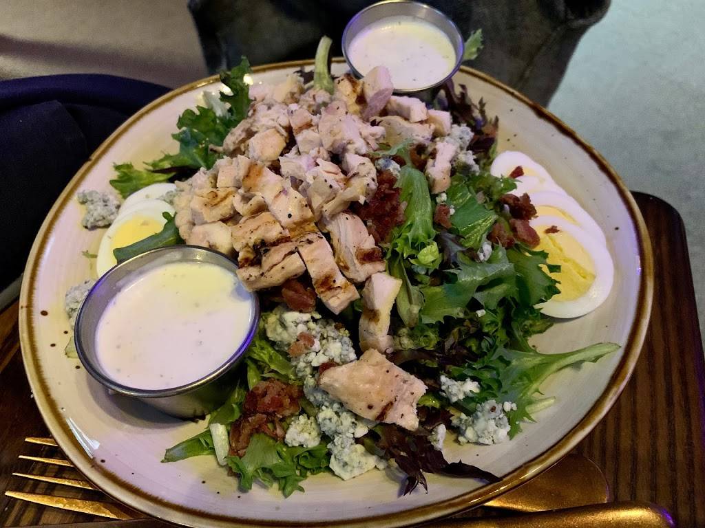 State House | restaurant | 15591 E 104th Ave, Commerce City, CO 80022, USA | 7203888789 OR +1 720-388-8789