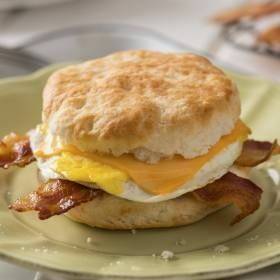 Biscuitville | cafe | 1806 Holloway St, Durham, NC 27703, USA | 9196823658 OR +1 919-682-3658