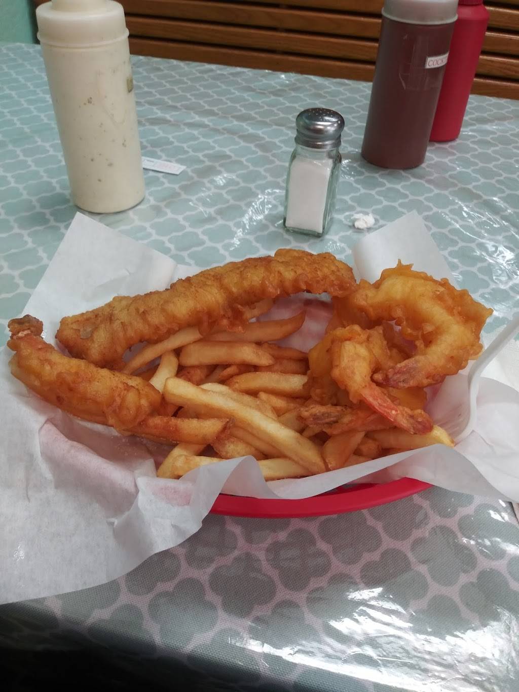 Tugboat Fish & Chips | restaurant | 150 Longbrook Way, Pleasant Hill, CA 94523, USA | 9256950012 OR +1 925-695-0012