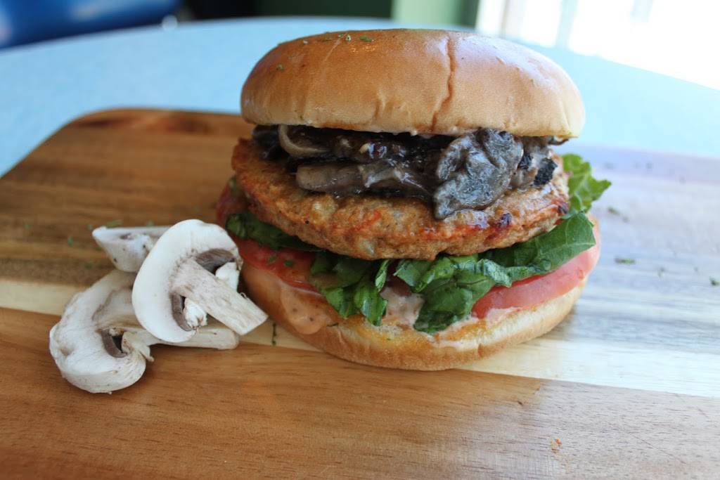 M&O Station Grill | restaurant | 200 Carroll St #110, Fort Worth, TX 76107, USA | 8178828020 OR +1 817-882-8020