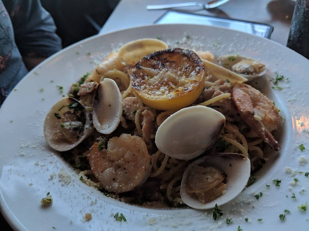 Franks of Parkville | restaurant | 100 S Main St, Parkville, MO 64152, USA | 8167468282 OR +1 816-746-8282