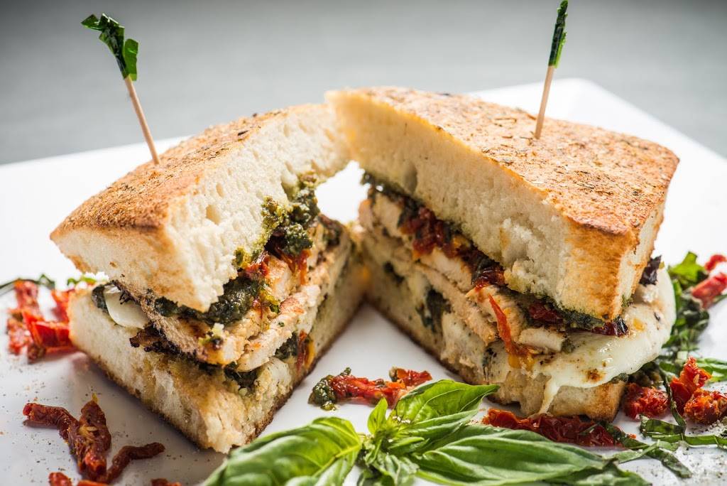 Breachway Gourmet | restaurant | 1 Charlestown Beach Rd, Charlestown, RI 02813, USA | 4013649000 OR +1 401-364-9000