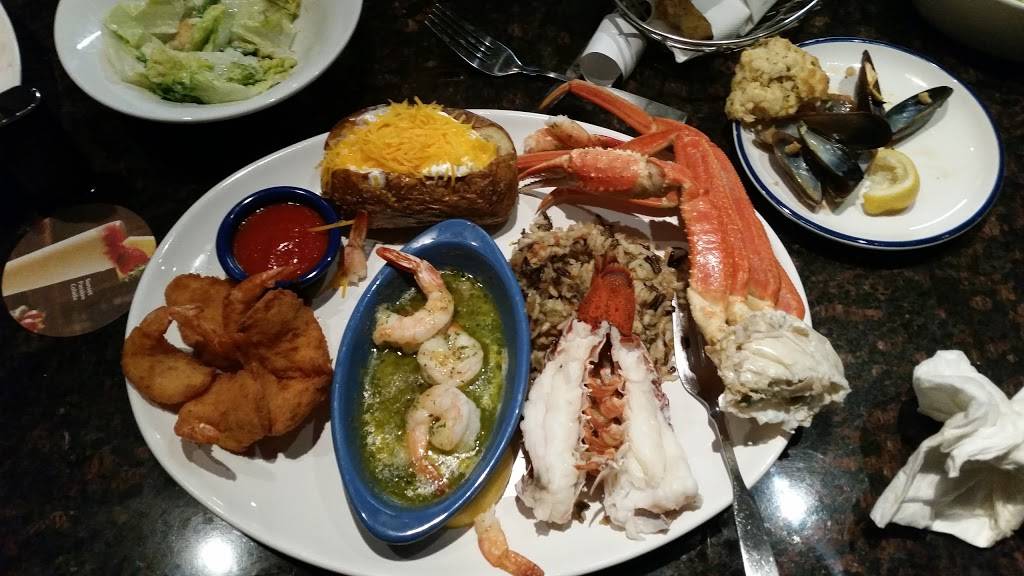 Red Lobster | restaurant | 255 Graff Rd SE, New Philadelphia, OH 44663, USA | 3303393535 OR +1 330-339-3535