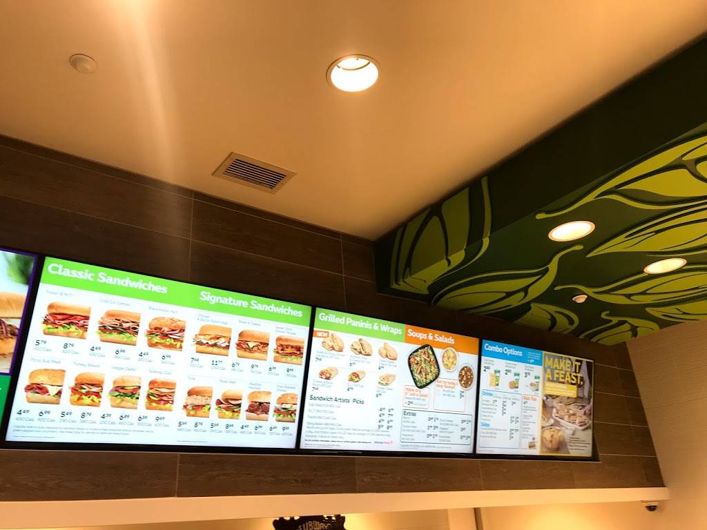 Subway | restaurant | 5100 Erin Mills Pkwy, Mississauga, ON L5M 4Z5, Canada | 9058288568 OR +1 905-828-8568