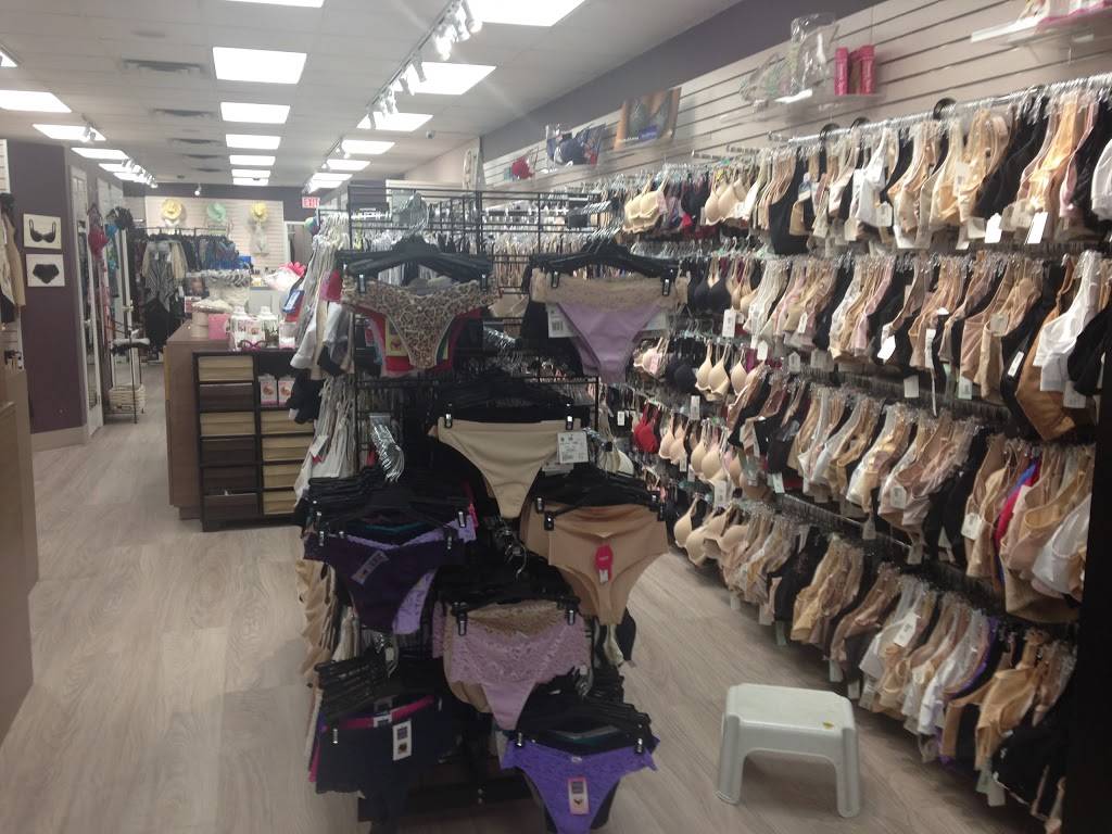 Legs Plus Inc & Bra Boutique | restaurant | 5867 Leslie St, North York, ON M2H 1J8, Canada | 4164972350 OR +1 416-497-2350