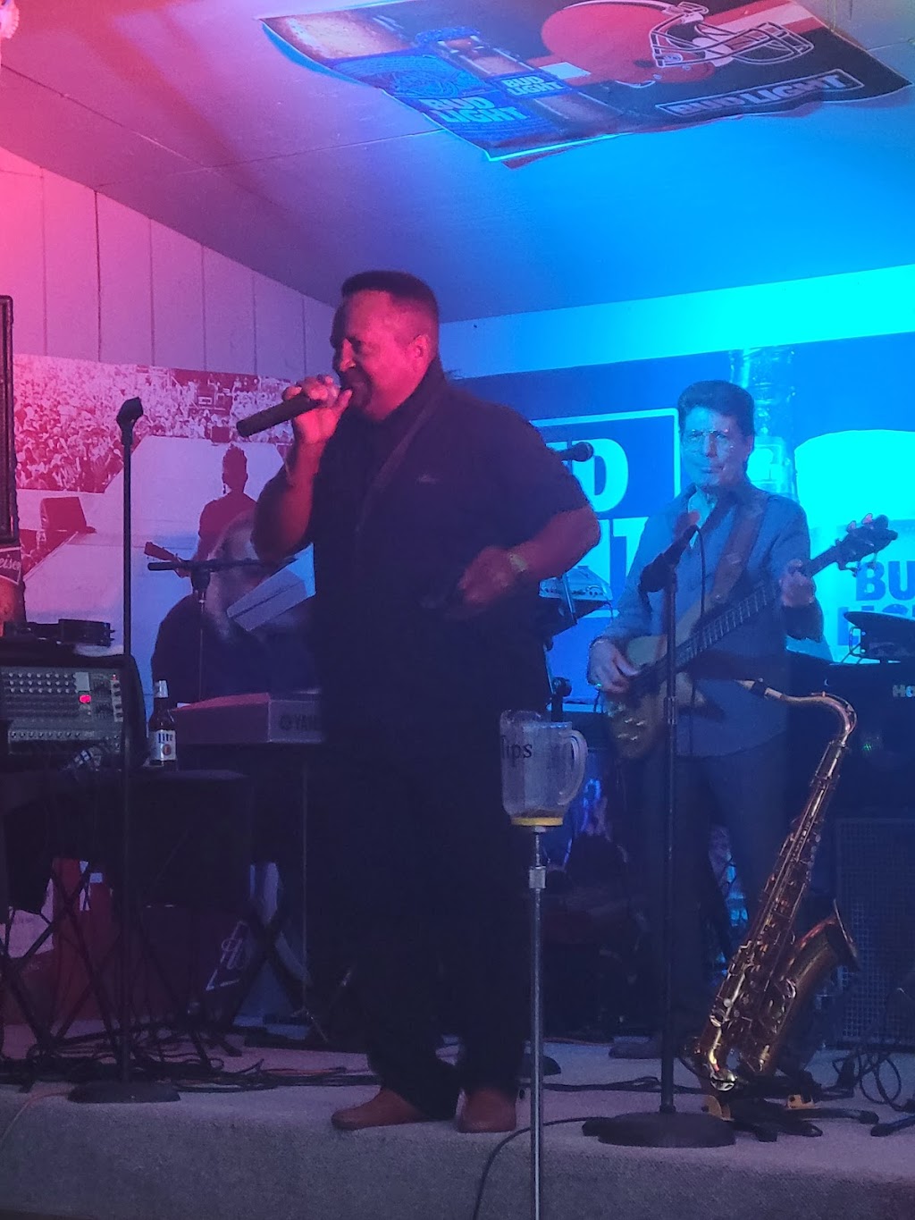 The PW Family Tavern | restaurant | 1868 Pearl Rd, Brunswick, OH 44212, USA | 3302202682 OR +1 330-220-2682