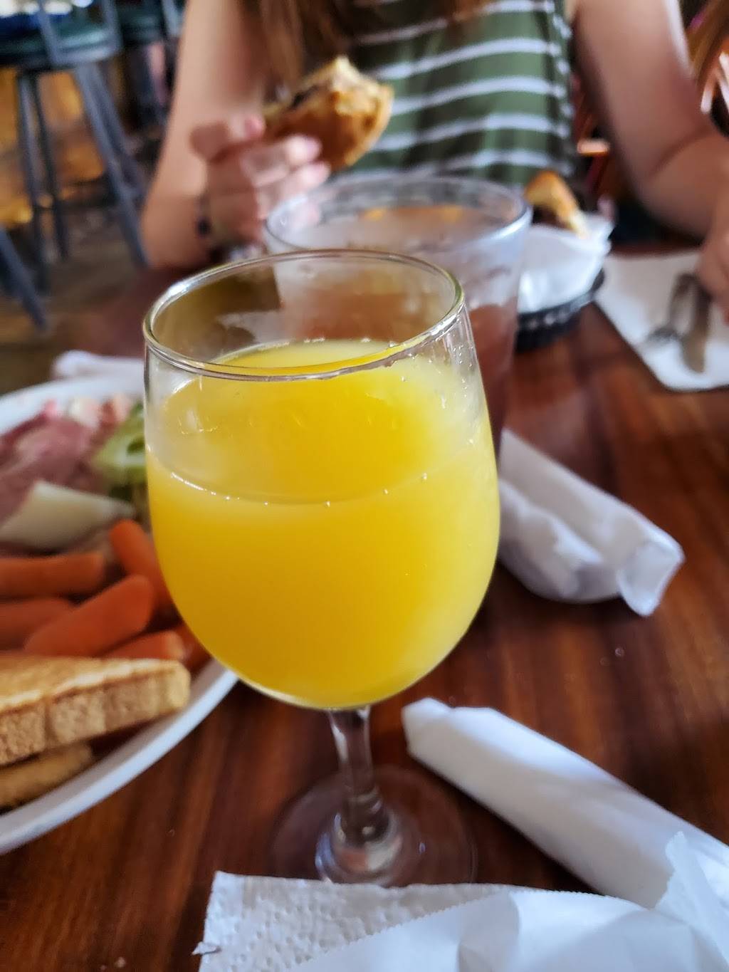 HopLite Irish Pub and Restaurant | restaurant | 720 N Lake Park Blvd, Carolina Beach, NC 28428, USA | 9104584745 OR +1 910-458-4745