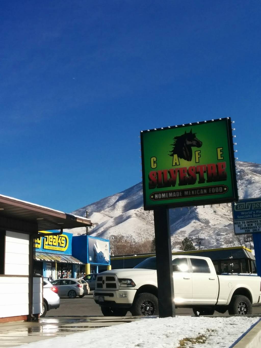 Cafe Silvestre | restaurant | 3041 E 3300 S, Millcreek, UT 84109, USA | 8014857238 OR +1 801-485-7238